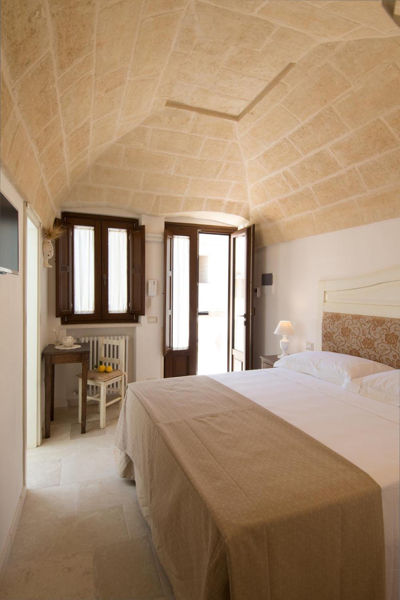 Antica Via Roma B&B E Relax Montalbano  Exterior photo